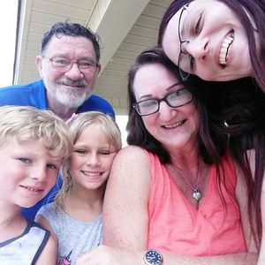 Meet your Posher, Renee